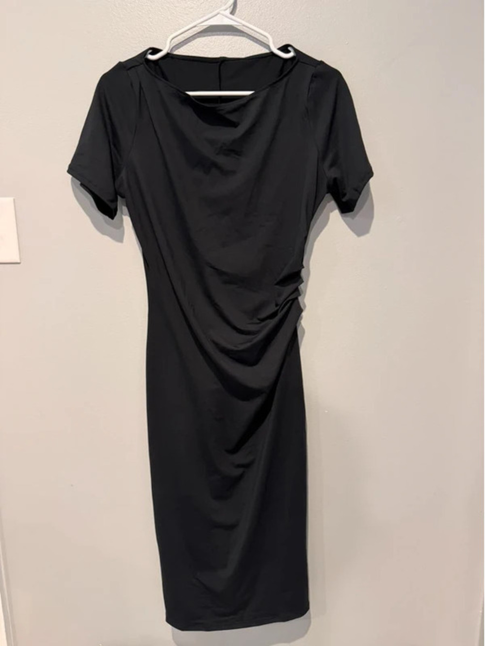 Halara Black Ruched Side Midi Dress Size M NWT [COPY]